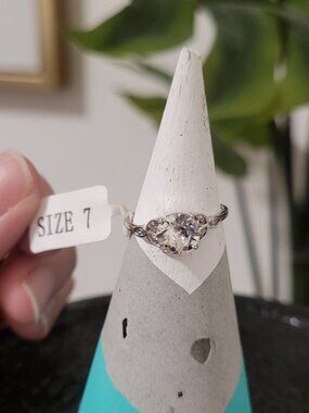 NWT Charmed Aroma Ring Size 7